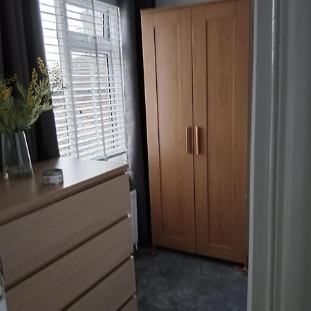 Crown Road Apartment Sittingbourne Extérieur photo