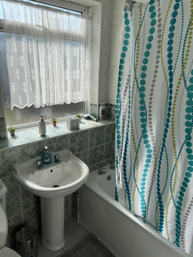 Crown Road Apartment Sittingbourne Extérieur photo